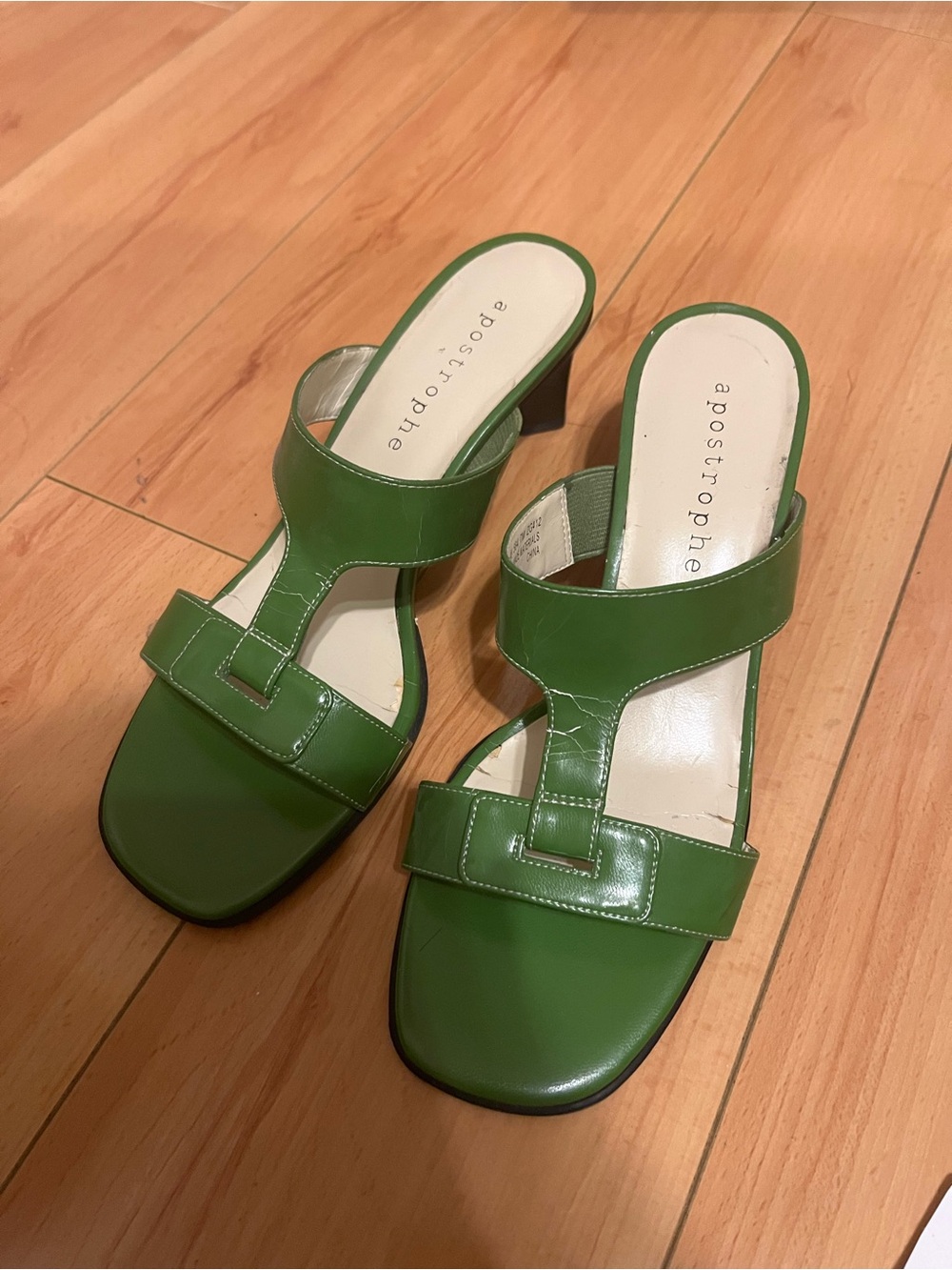 vintage y2k 2000s Apostrophe green sandal pumps chic summer heels